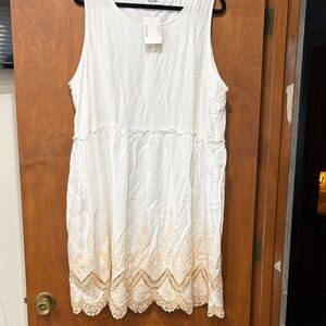 White and Gold Lace Trim Tunic